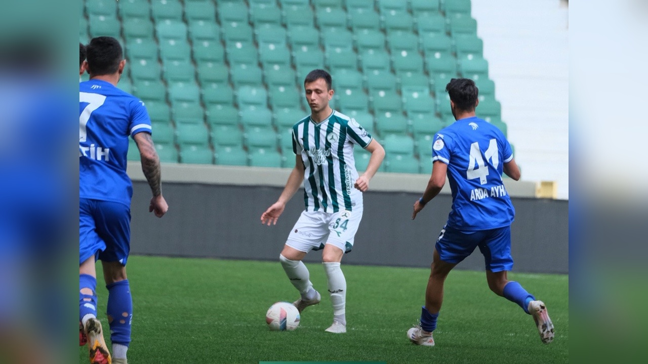 Beyoğlu Yeni Çarşı, Giresunspor'u 4-2 Mağlup Etti