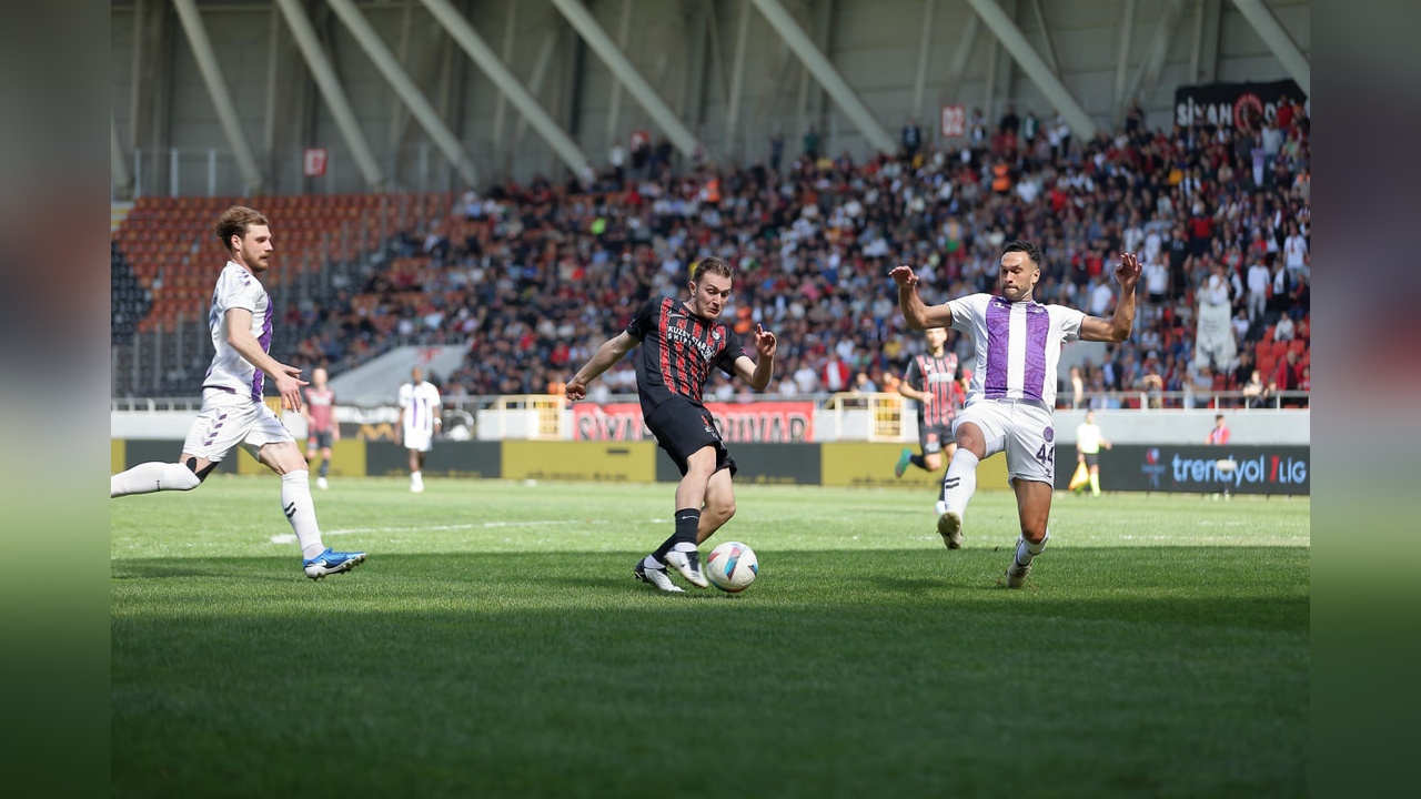 Çorum FK, Ankara Keçiörengücü'nü 3-2 Mağlup Etti
