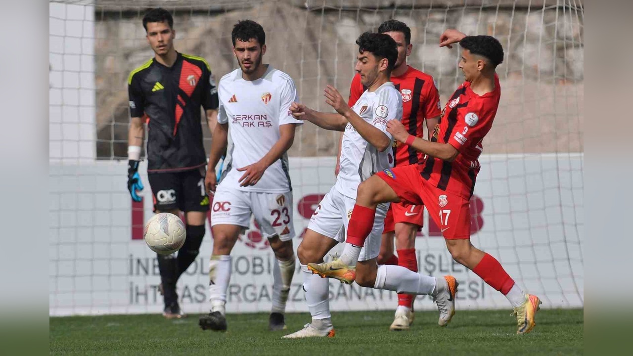 İnegölspor ve GMG Kastamonuspor Beraberlikte Kaldı