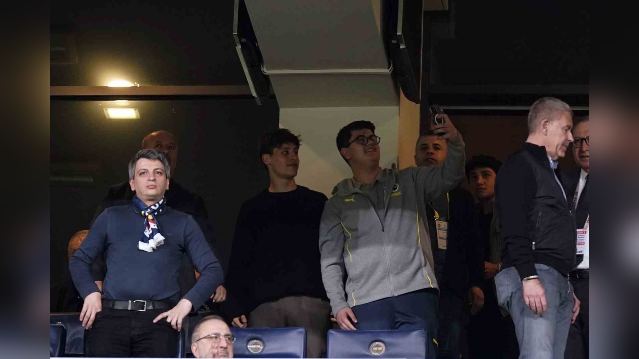 Arda Güler, Kadıköy'de Futbolseverlerle Buluştu