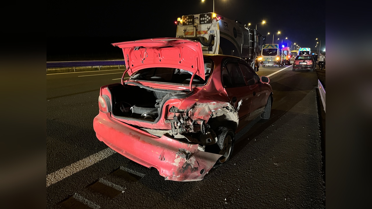 Kuzey Marmara Otoyolu'nda Trafik Kazası: 5 Kişi Yaralandı