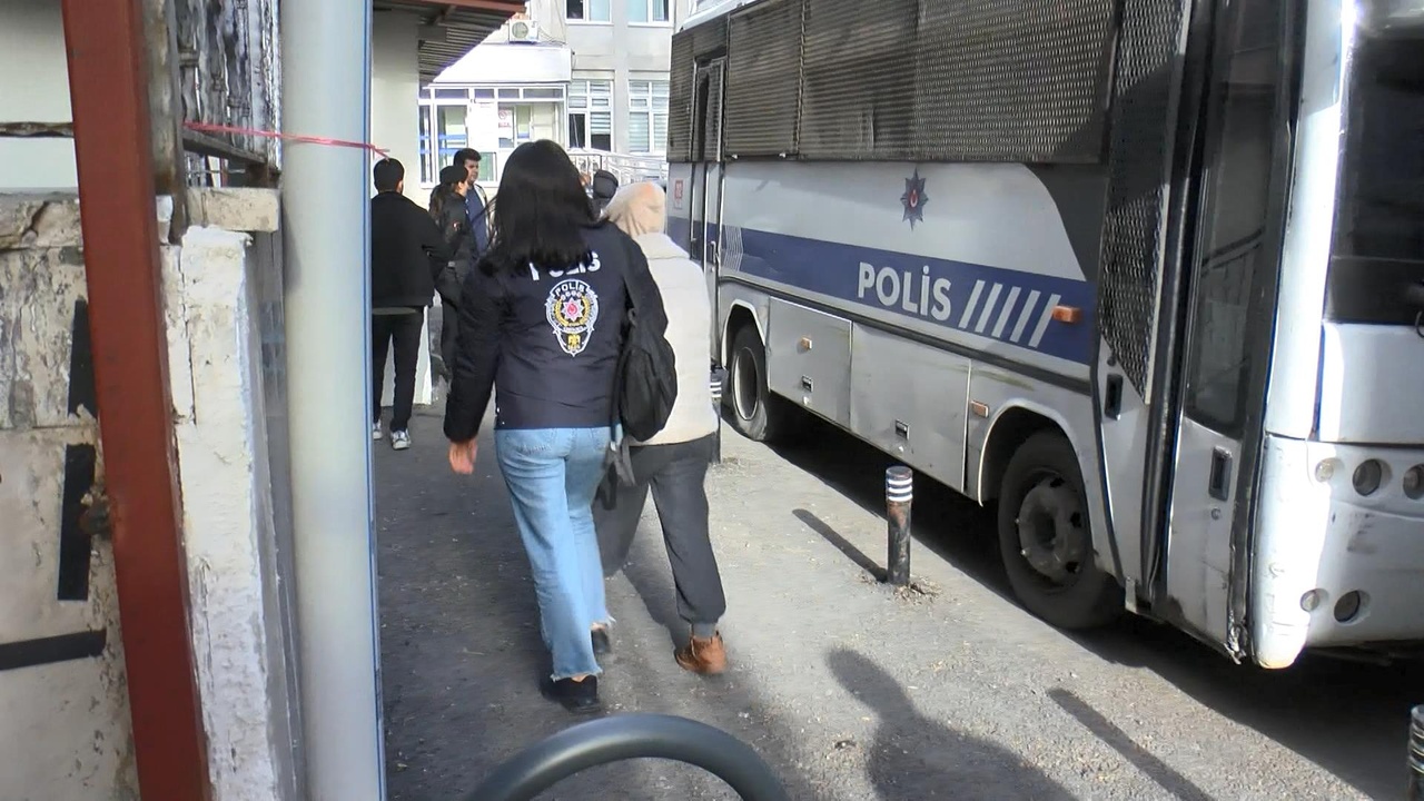 İstanbul'da Yasa Dışı Bahis Operasyonu: 29 Şüpheli Adliyeye Sevk Edildi