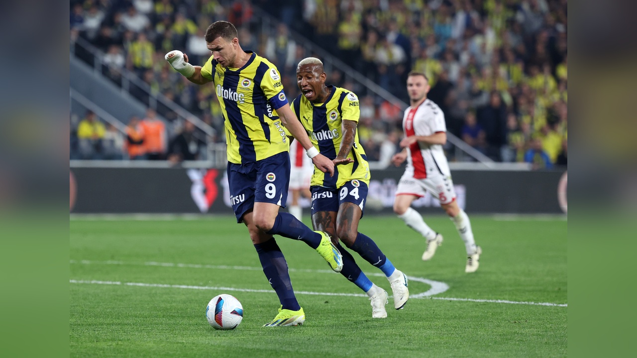 Fenerbahçe, Zirve Yarışında Kayıp Verdi