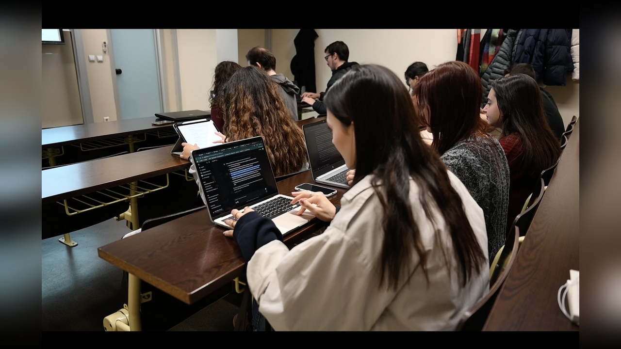 BAU, Yapay Zeka Destekli Chatbotlarla Bilişim Girişimciliği Dersi Sunuyor