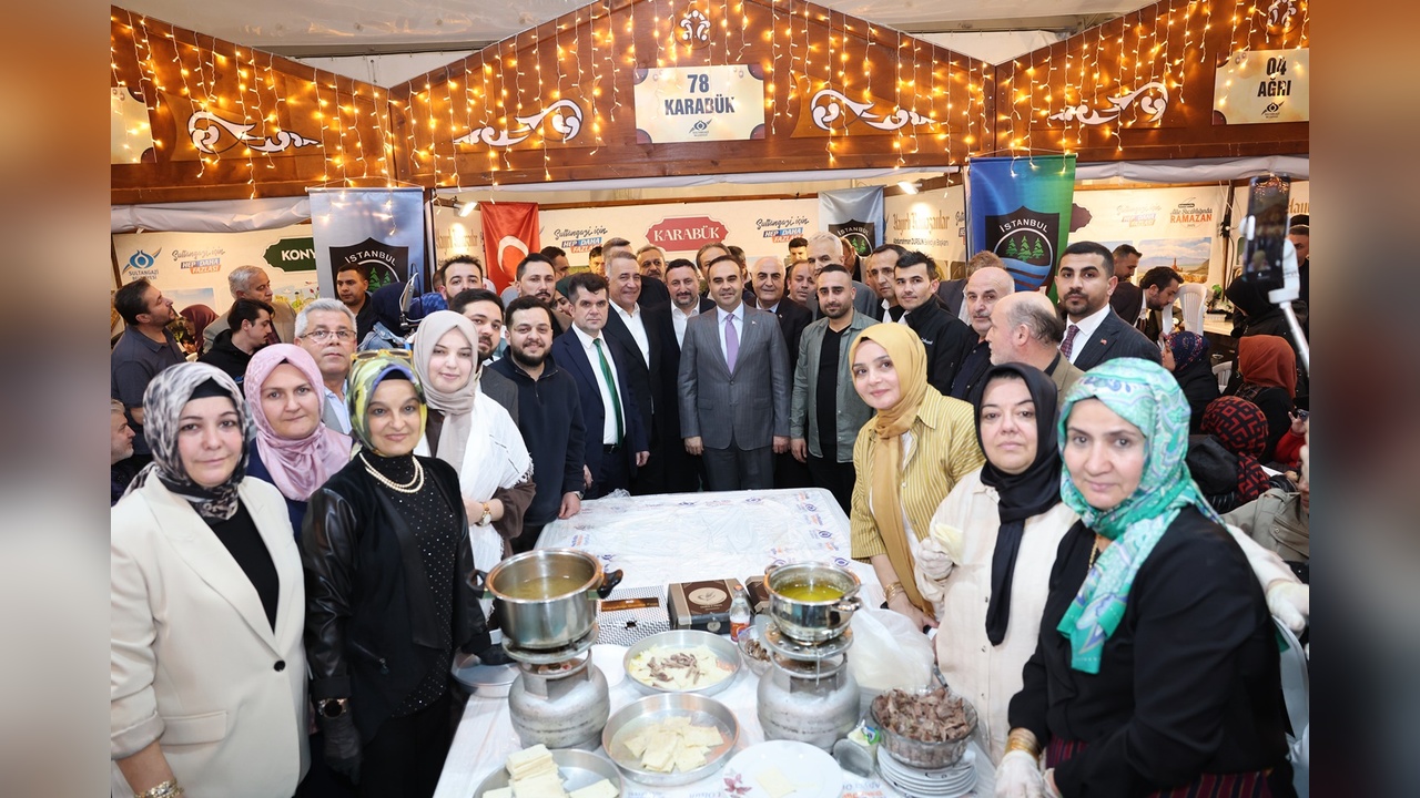 Bakan Kacır, Sultangazi'deki Ramazan Etkinliklerini İnceledi
