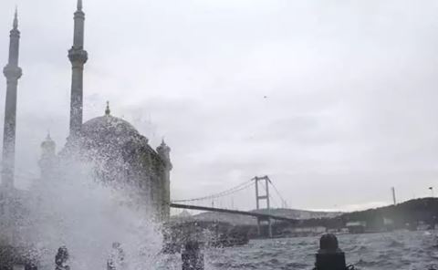 Meteoroloji'den İstanbul ve çevresi için fırtına uyarısı