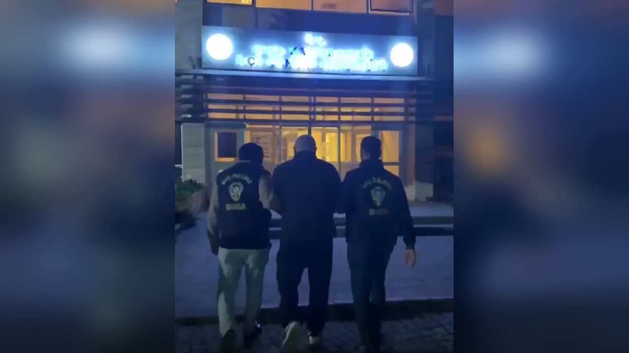 Firari Göçmen Kaçakçısı 9 Yıl Sonra Yakalandı