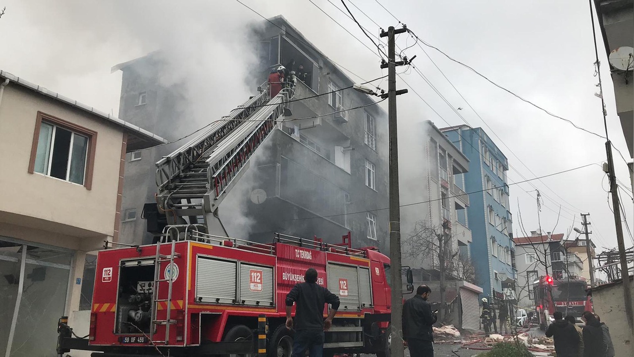 Tekirdağ'da Doğal Gaz Patlaması: İki Kişi Yaralandı
