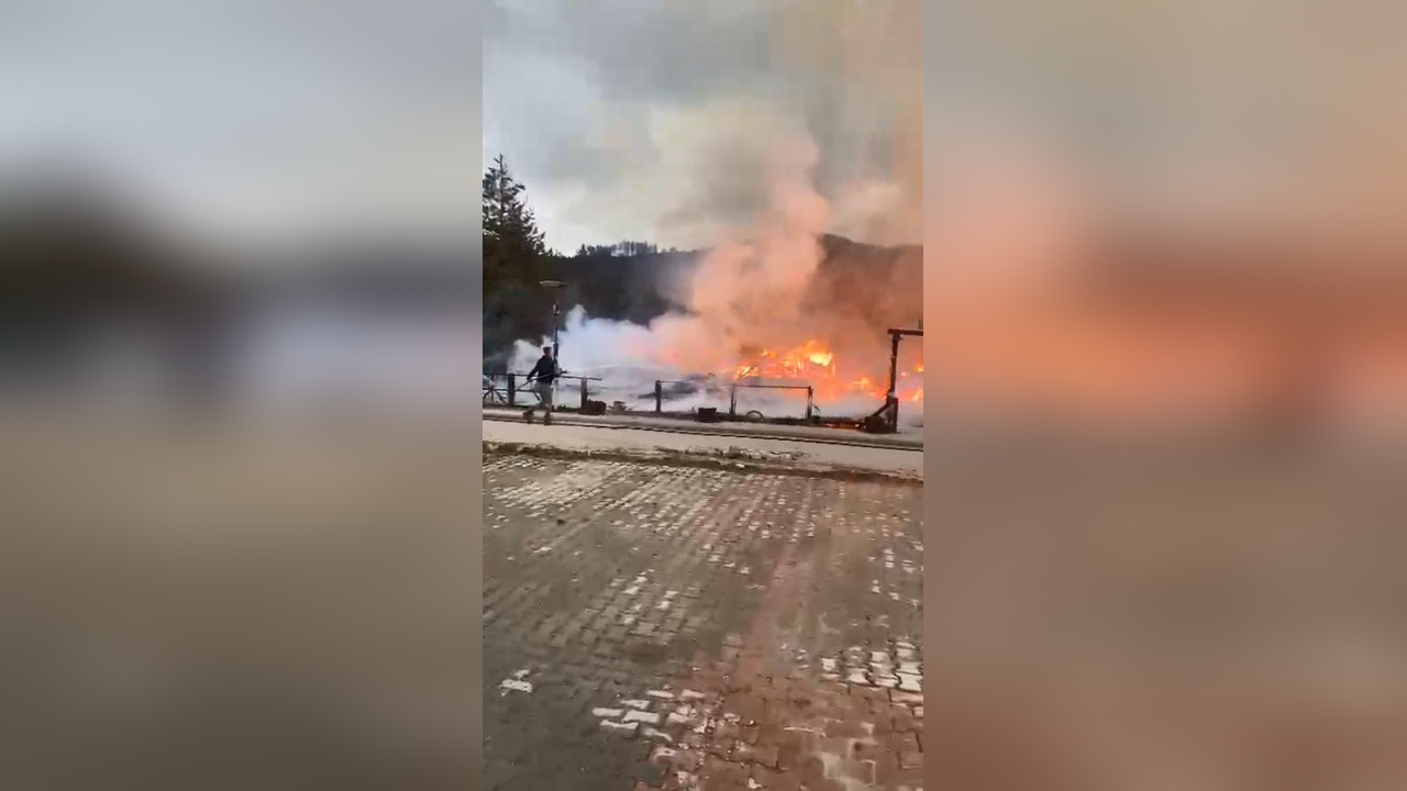 Bolu'daki Mühürlü Otelde Yangın Çıktı