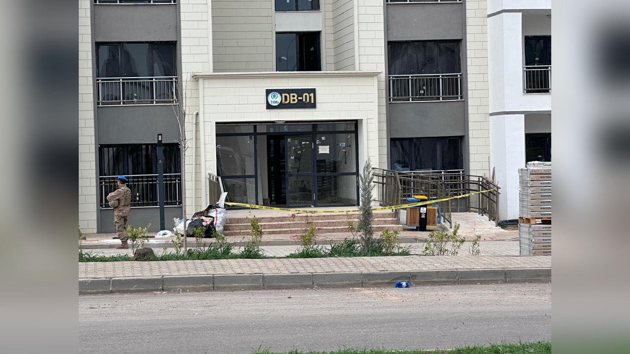 Kadınların Yeğenleri Tarafından Dini Nikahlı Adam Öldürüldü