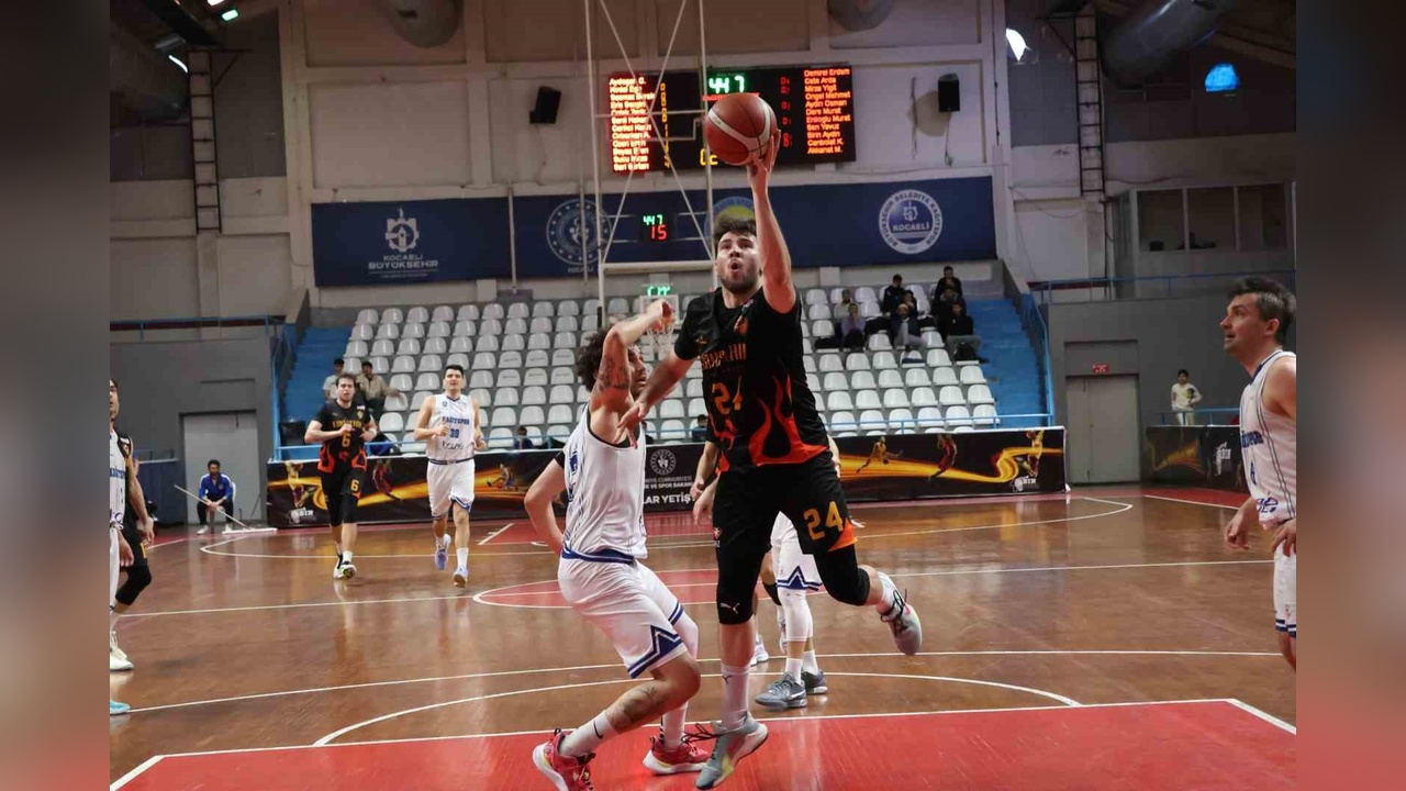 Eskişehir Birey Koleji, Kocaeli BŞB Kağıtspor'u Yenerek Finale Yükseldi