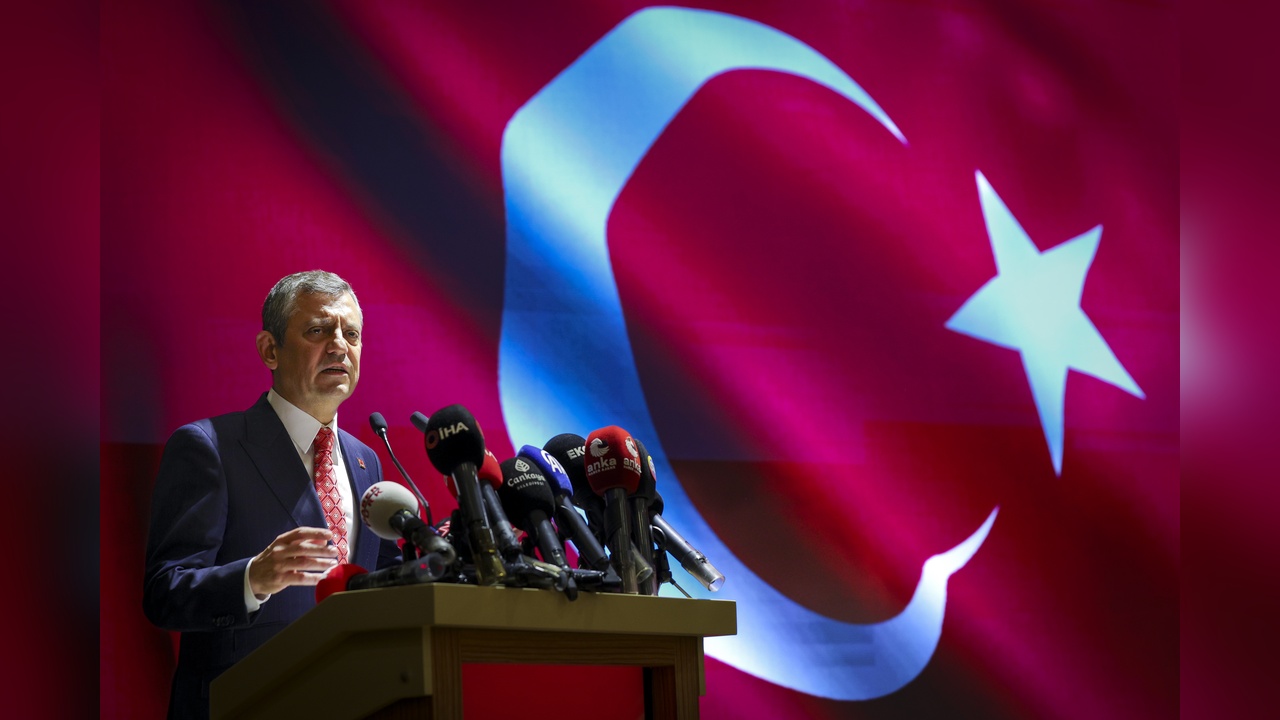 Özgür Özel, Diploma İptalinin Hukuki Geçerliliğini Sorguladı