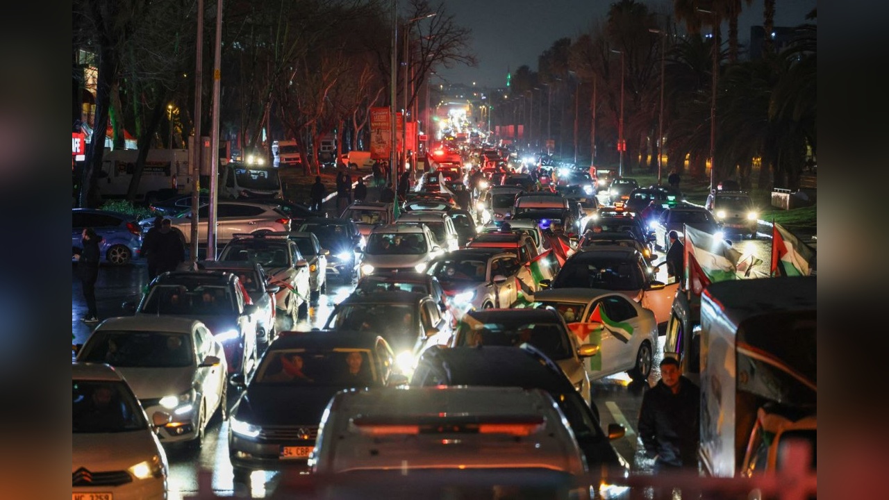 İstanbul'da Gazze İçin Destek Konvoyu Gerçekleştirildi