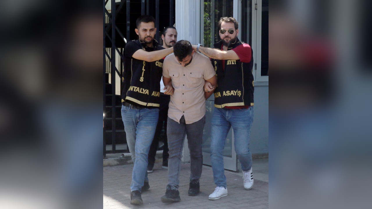 Kamyonet Kazasında Bir Kişi Öldü, Diğeri Yaralandı: Sanığa Müebbet Hapis Cezası