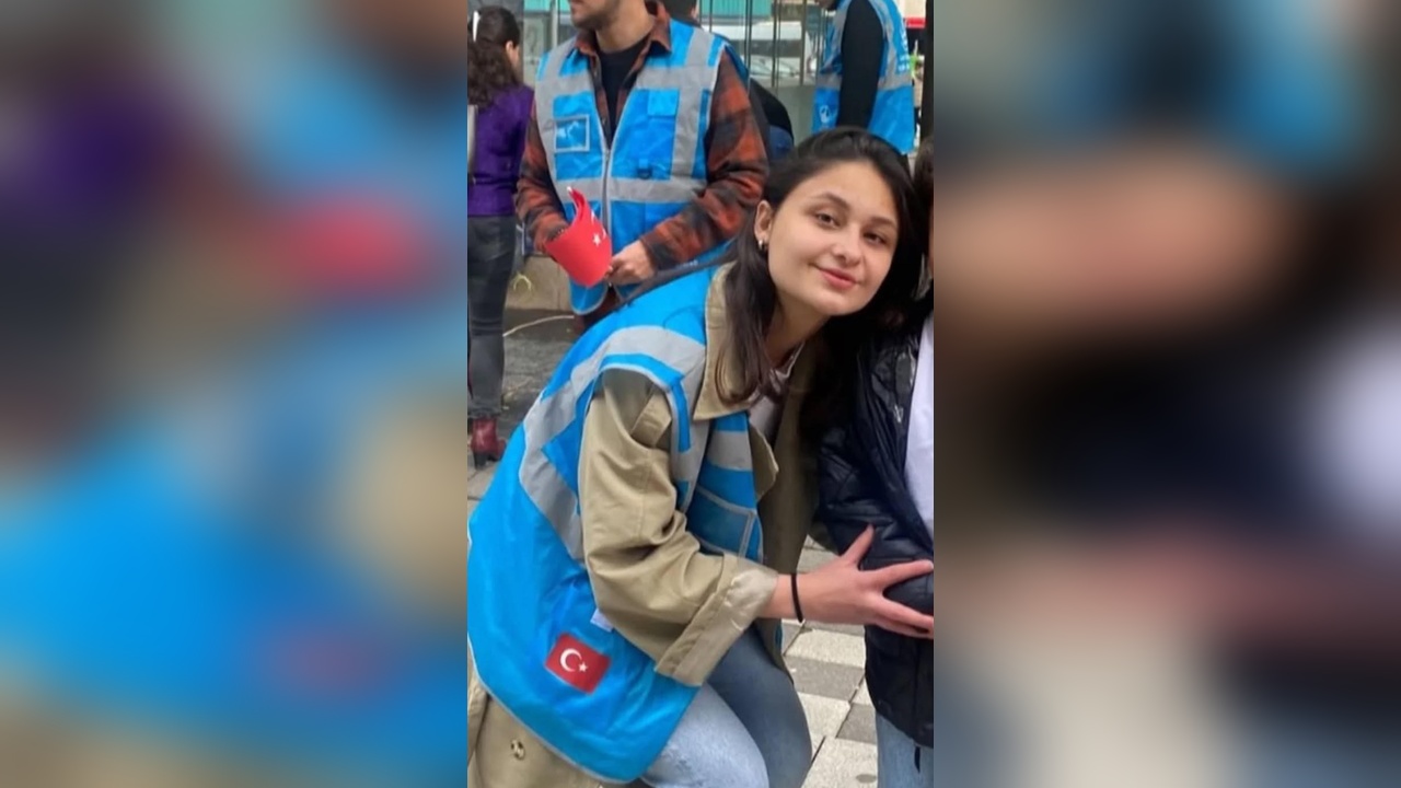 Liseli Nazlı, Takla Atan Araçta Hayatını Kaybetti