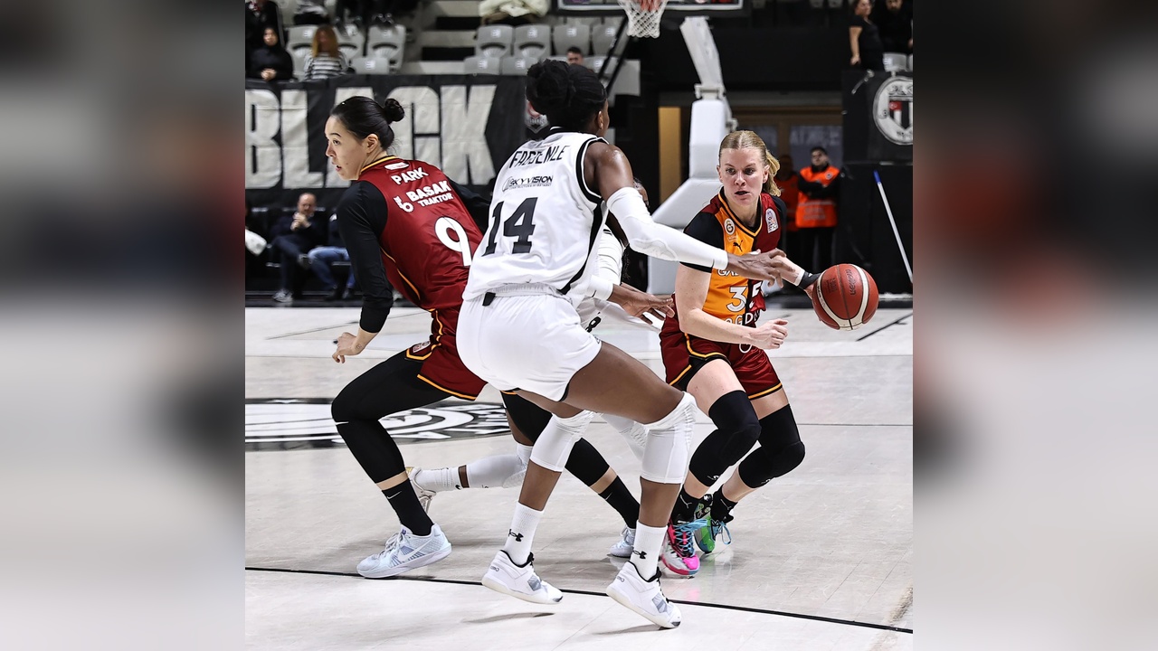 Beşiktaş, Derbi Mücadelesinde Galibiyetle Dörtlü Final'e Adını Yazdırdı