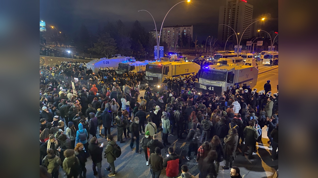 Ankara'da İmamoğlu'na Yönelik Gözaltı Protestoları