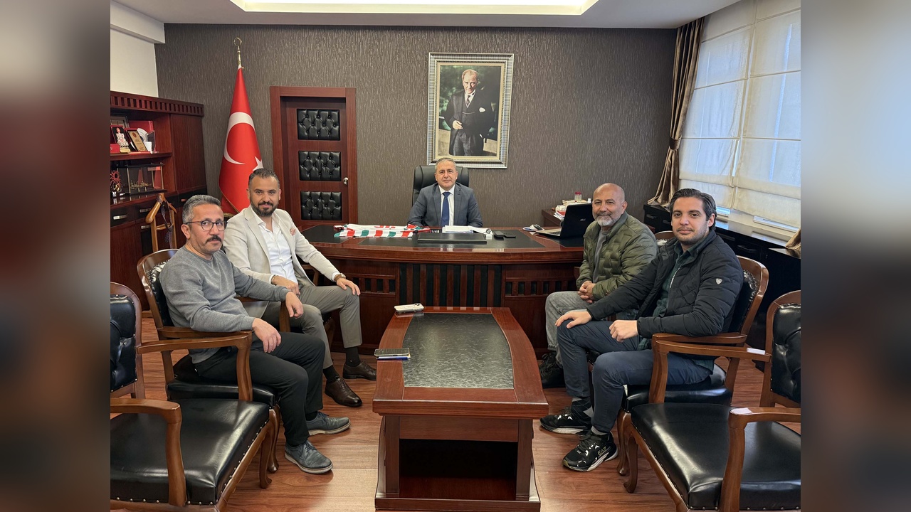 Kaymakam Demir, Karşıyaka Altyapı Ekibiyle Bir Araya Geldi