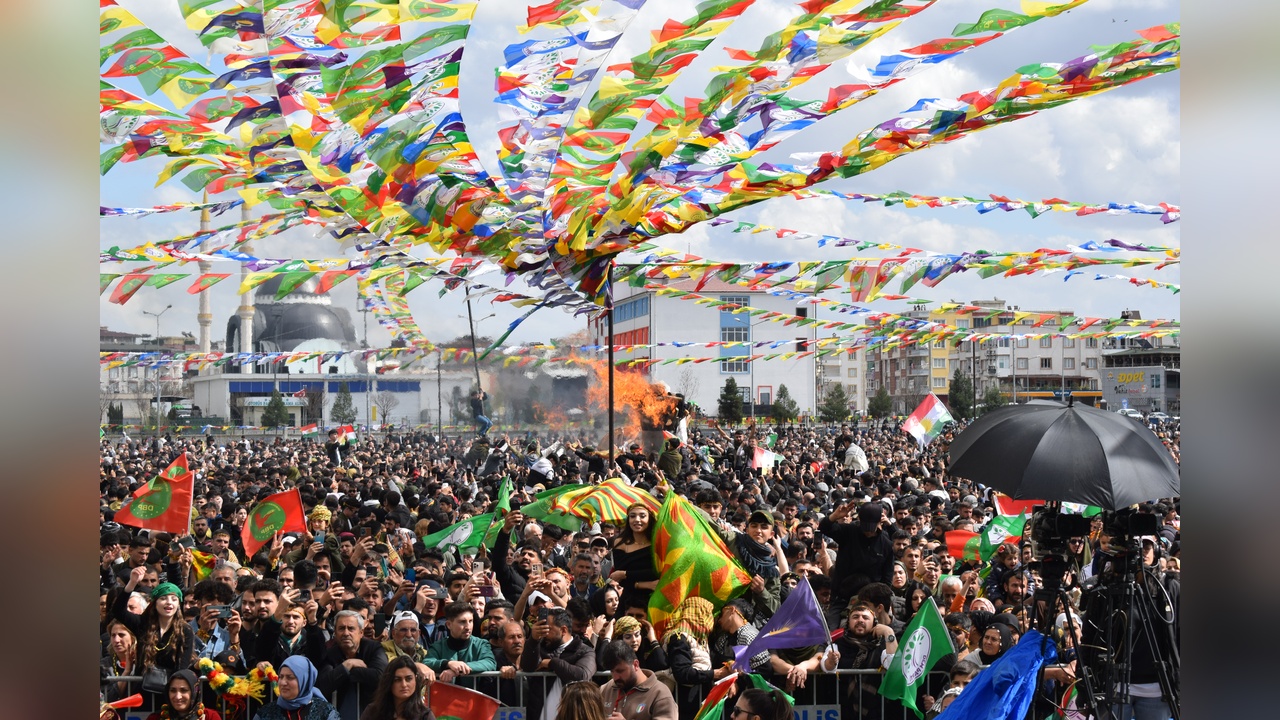 Nevruz Bayramı Batman ve Tunceli'de Coşkuyla Kutlandı