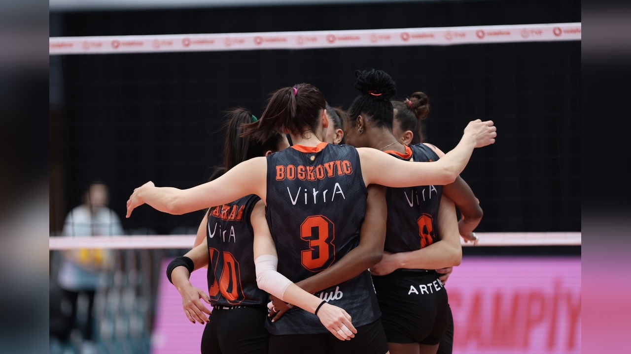 VakıfBank, Eczacıbaşı'nı 3-0 Mağlup Etti