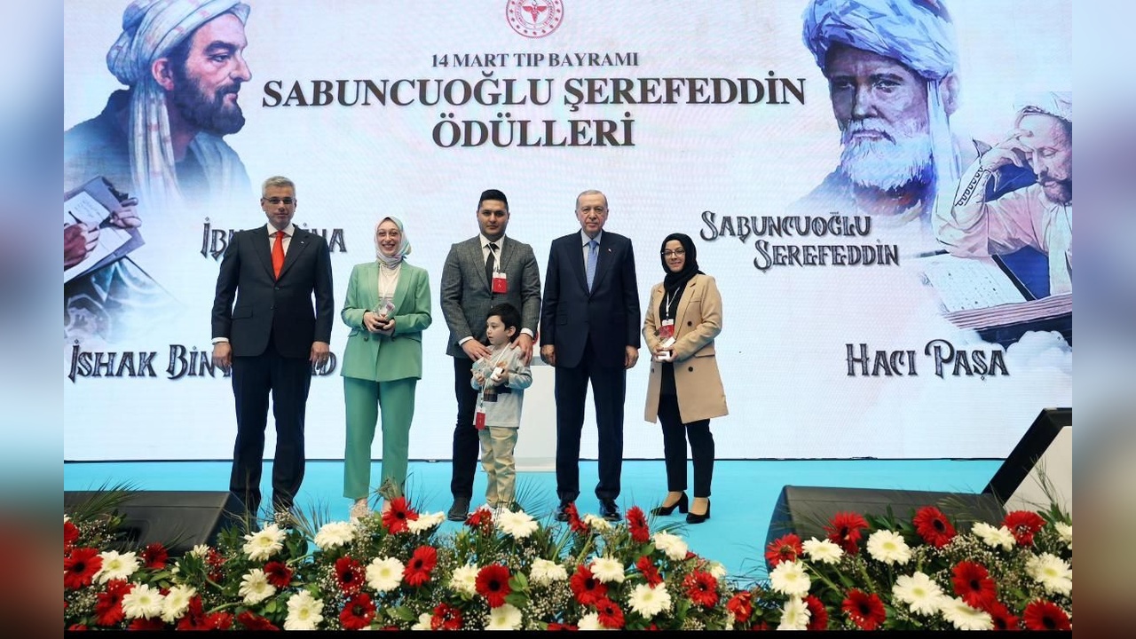 Sağlıkçının Vefası: Yaralı Çocuğa Yardım Eli