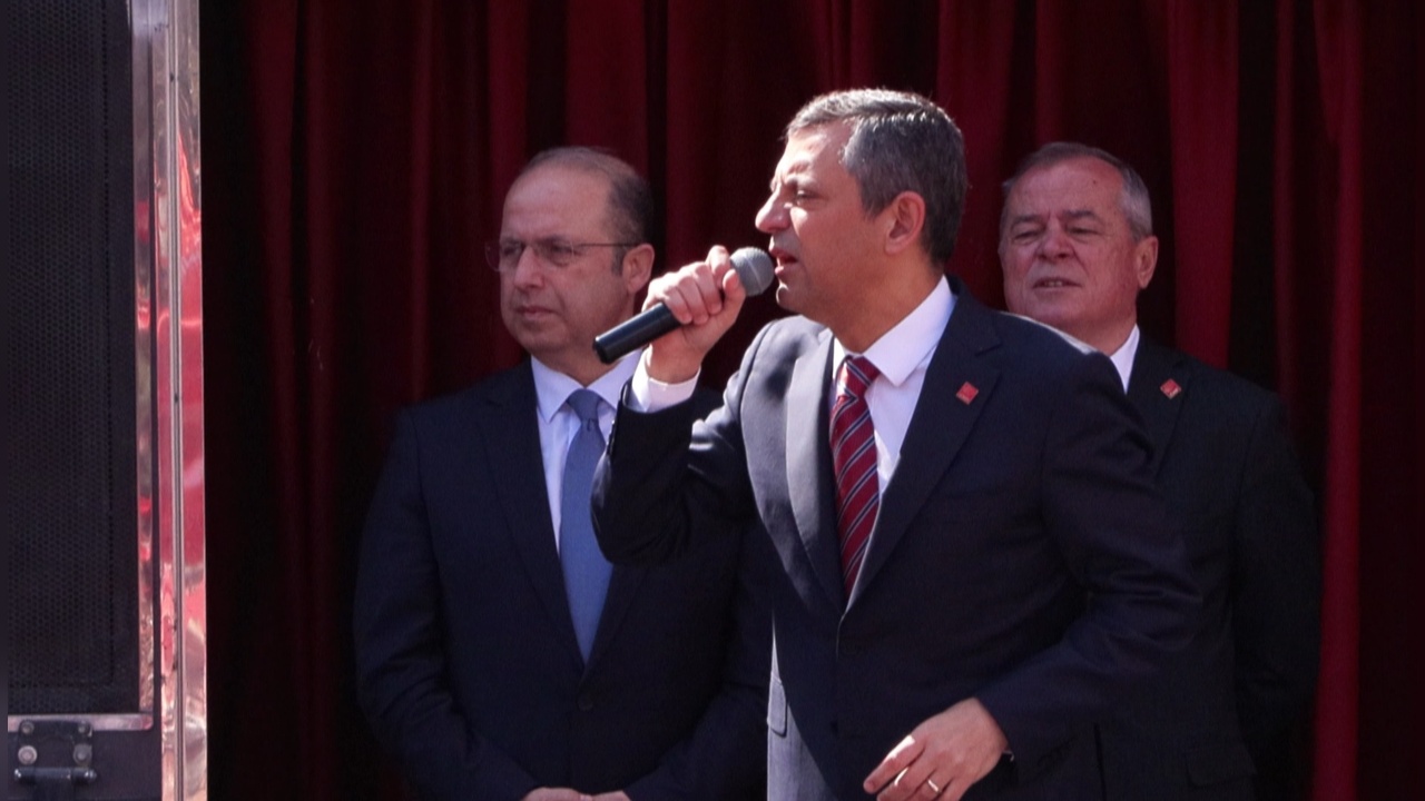Özgür Özel, Beylikdüzü Belediyesi'nde İncelemelerde Bulundu