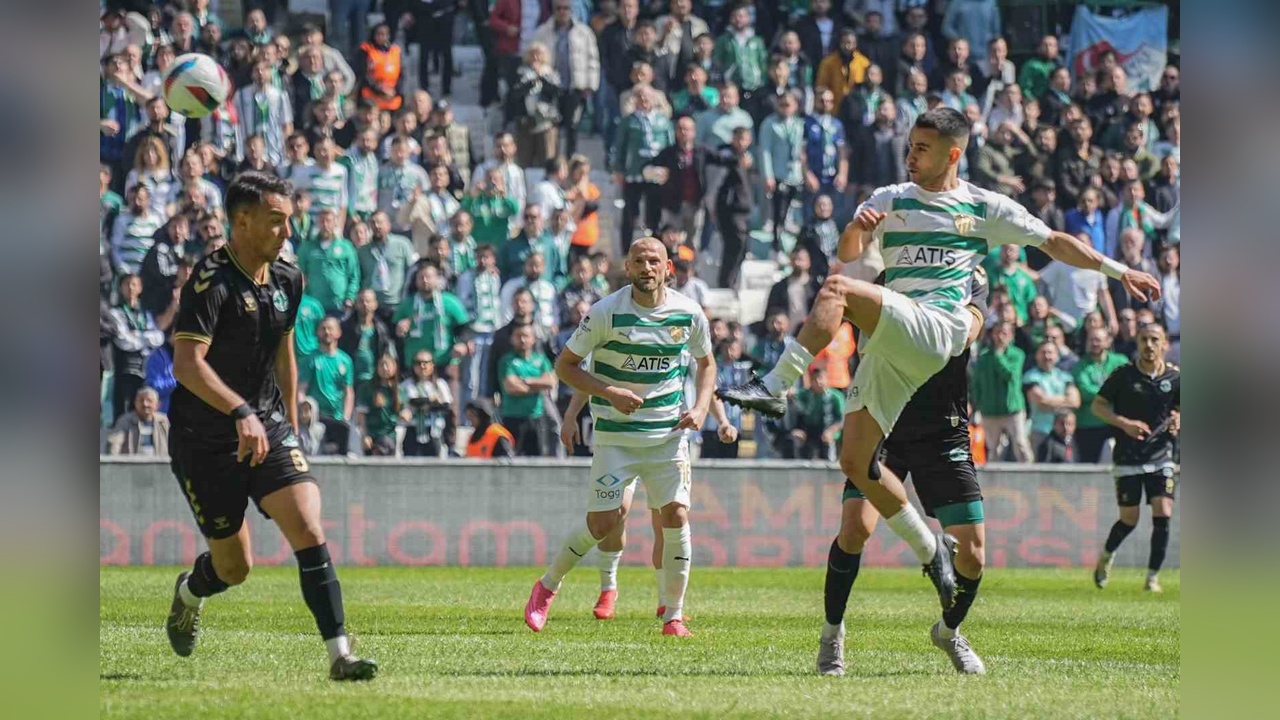 Bursaspor, Kırşehir FSK'yı 4-0 Mağlup Etti