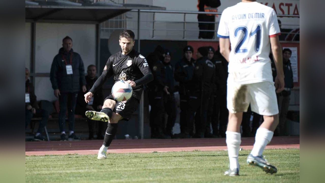 GMG Kastamonuspor, Kepezspor'u 1-0 Mağlup Etti