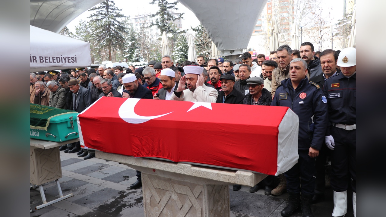 Görev Dönüşünde Kaza Geçiren İtfaiye Eri Hayatını Kaybetti