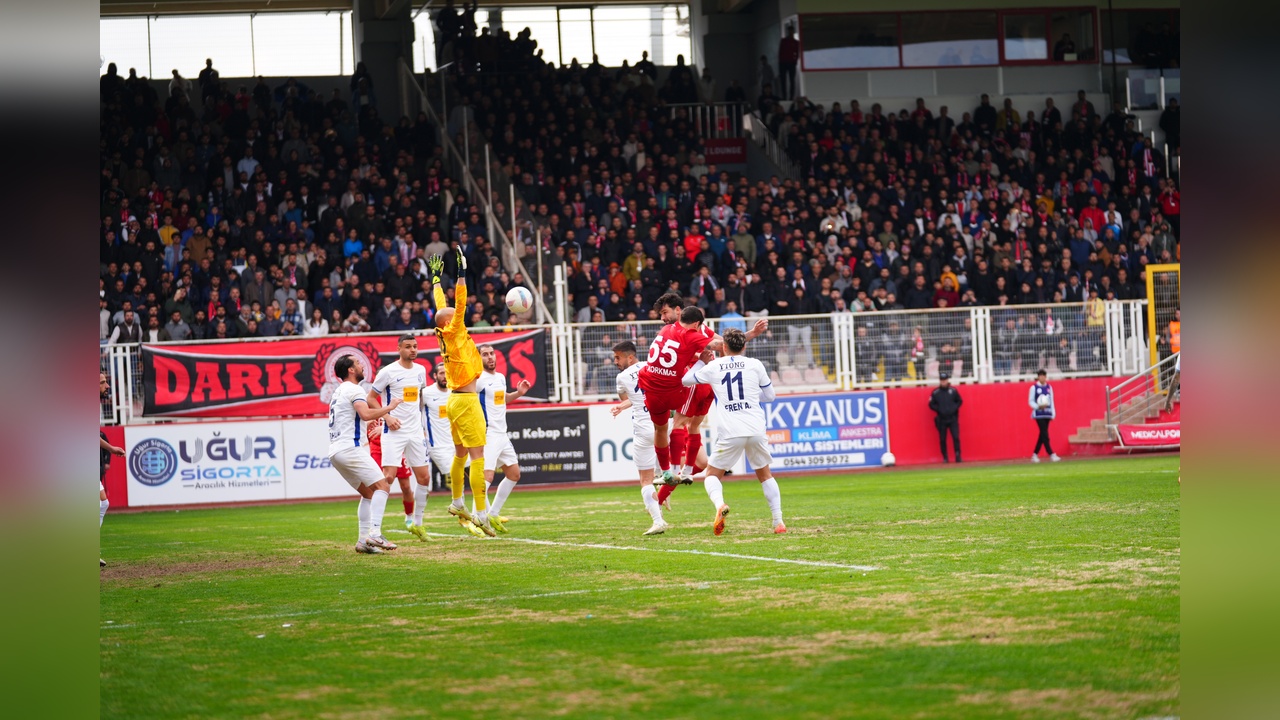 Batman Petrolspor, Sarıyer'i 2-0 Mağlup Etti