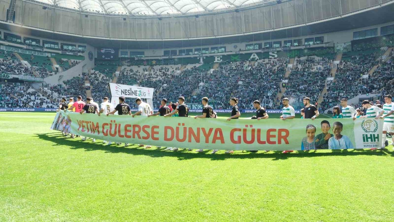 Bursaspor, Yetim Çocuklarla Dayanışma Etkinliği Düzenledi