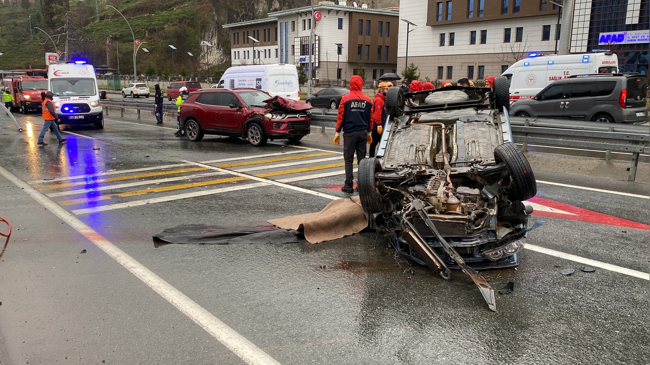 Rize'de Trafik Kazası: Bir Kişi Hayatını Kaybetti