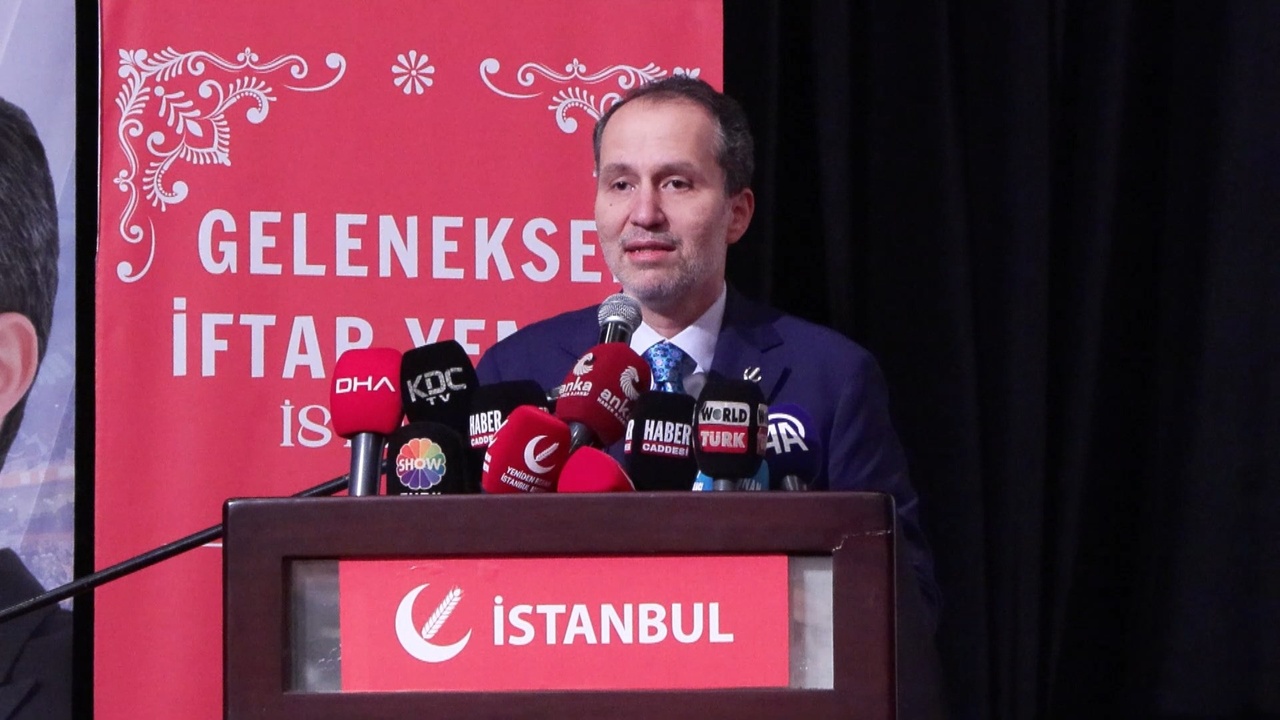 Fatih Erbakan, İstanbul'da İftar Programında Açıklamalarda Bulundu