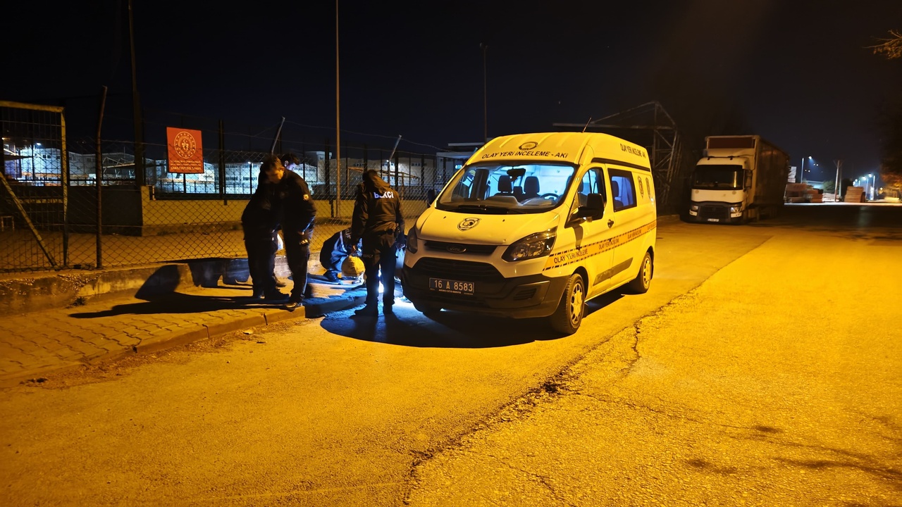 Bursa'da Hırsızlık Şüphesiyle İki Kişi Gözaltına Alındı