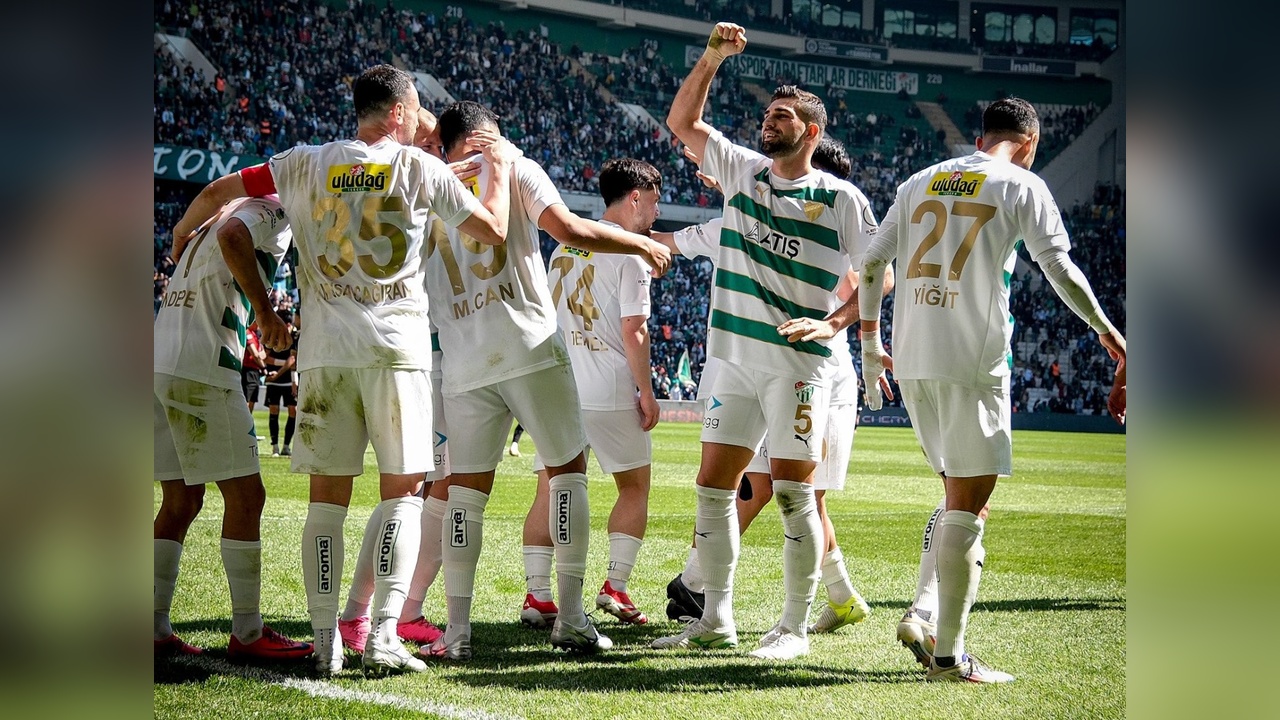 Bursaspor, Puan Farkını Yeniden Artırdı