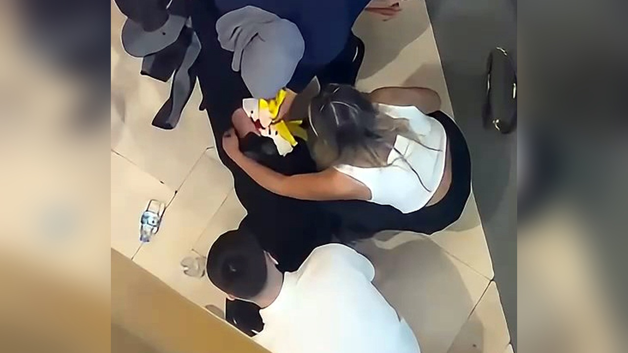Esenyurt'ta Bıçaklı Kavga: 1 Yaralı