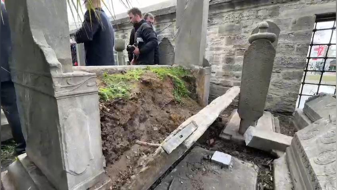 Vali Gül, Şehzadebaşı Camii'nde İncelemelerde Bulundu