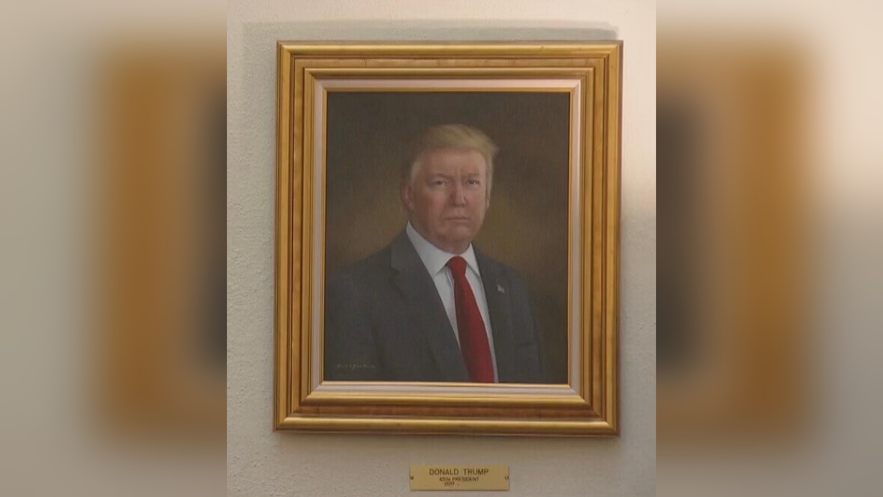 Trump'tan Portre Kaldırma Talebi