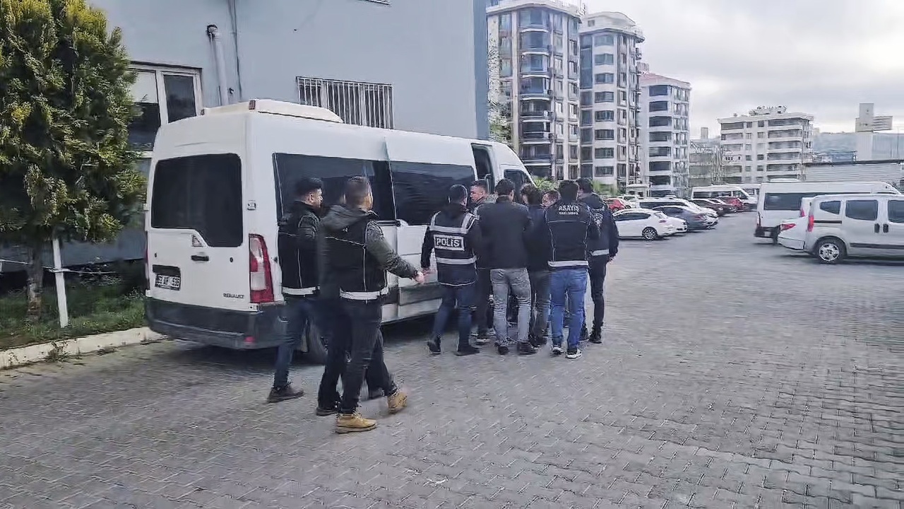 Şanlıurfa'da Telefon Dolandırıcılığına Yönelik Operasyon: 5 Kişi Tutuklandı