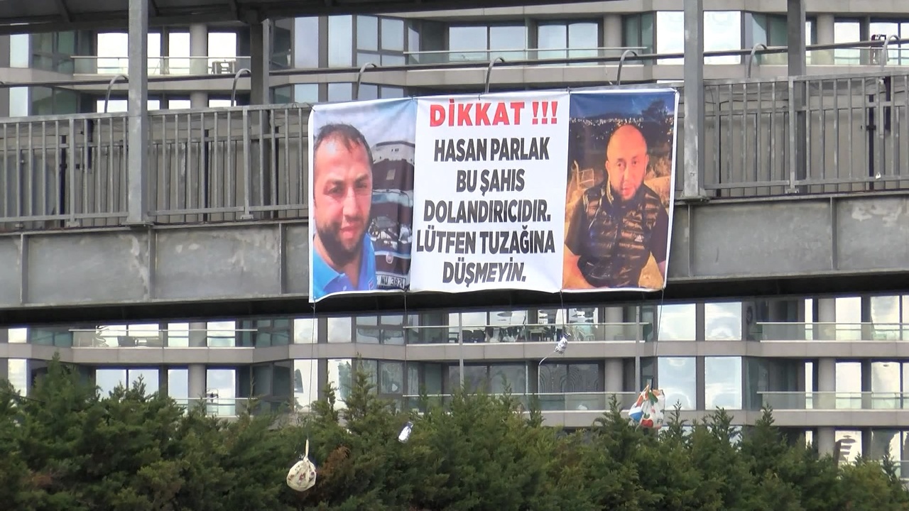 Bahçelievler'de Sürücülere ve Yayalara Pankart İle Mesaj Verildi