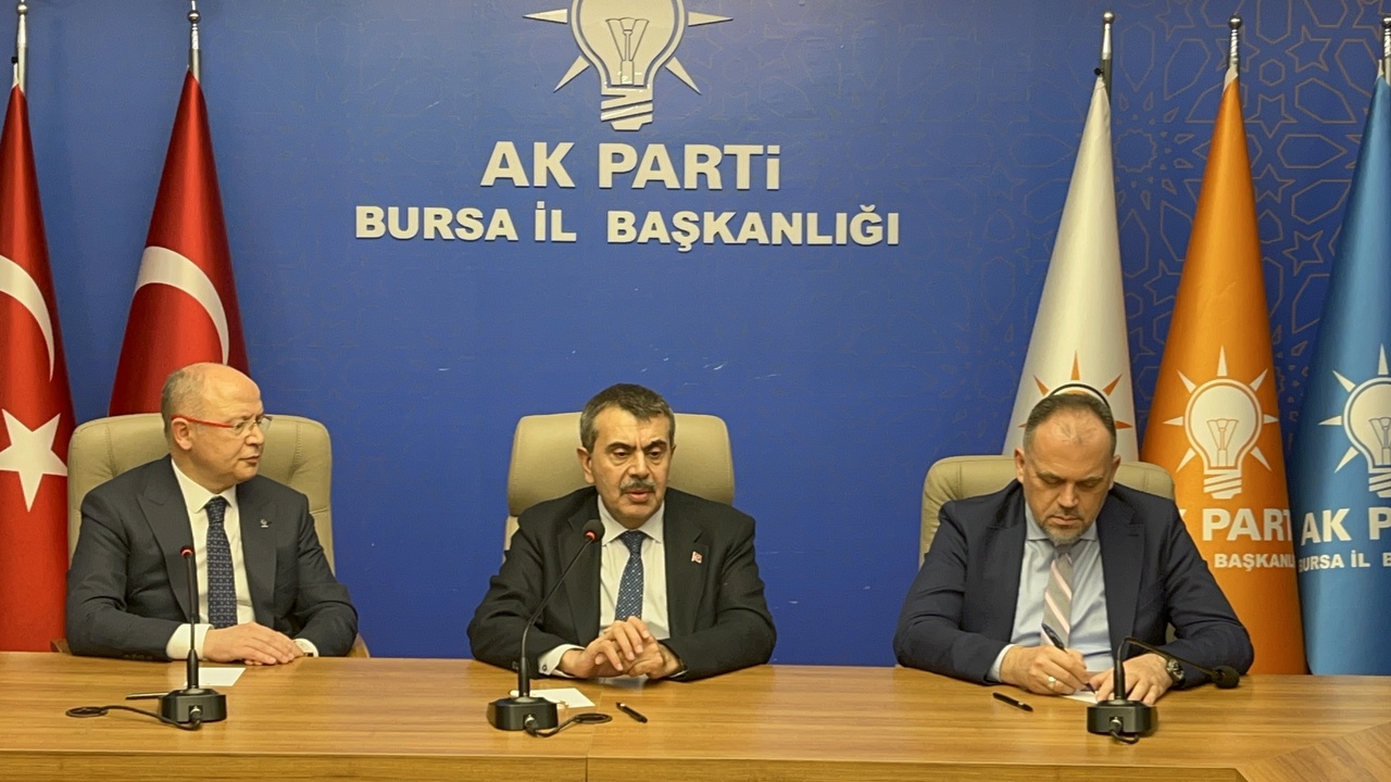 Bakan Tekin'den Sendikal Hürriyet Açıklaması