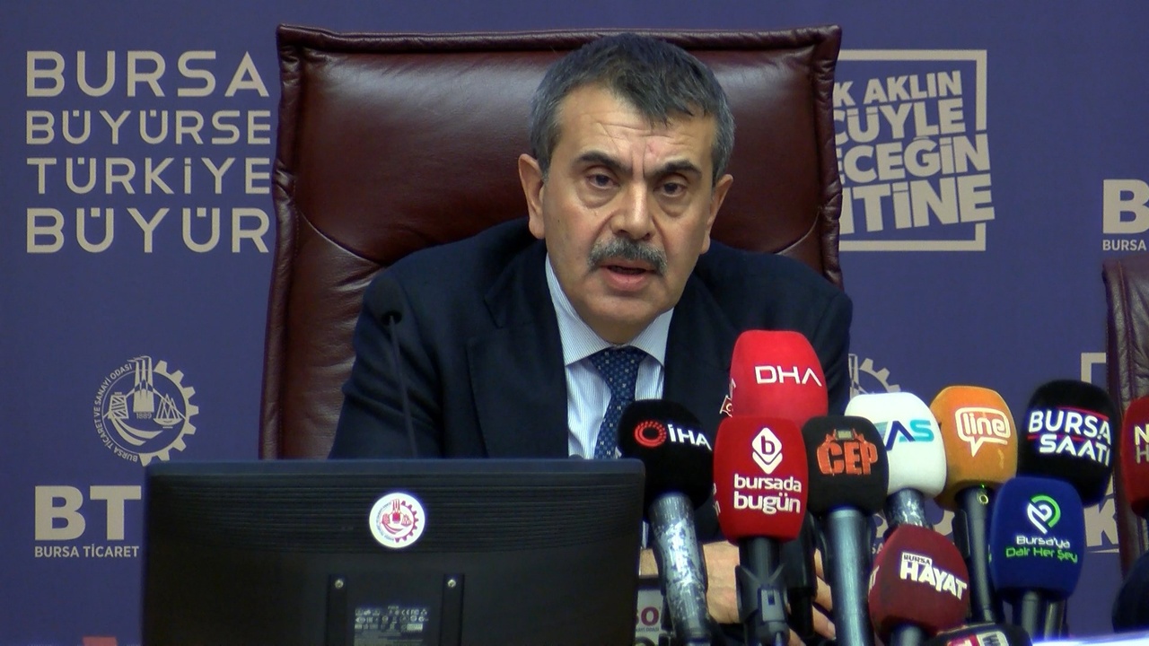 Bakan Tekin'den Sendikal Hürriyet Açıklaması