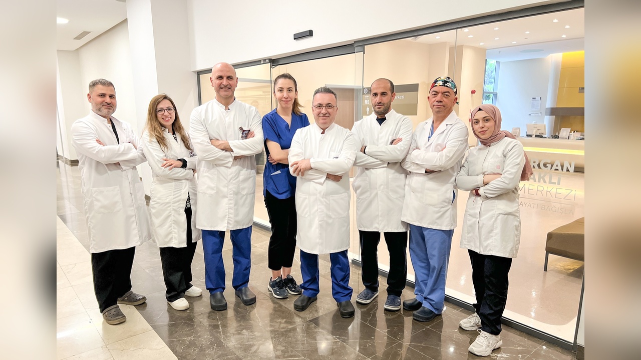 İAÜ VM Medical Park Florya Hastanesi'nden önemli başarı: 500. karaciğer nakli gerçekleştirildi