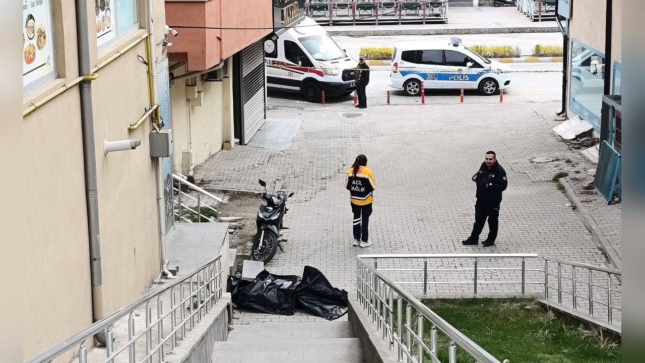 Bankacı 4. Kattan Düşerek Hayatını Kaybetti
