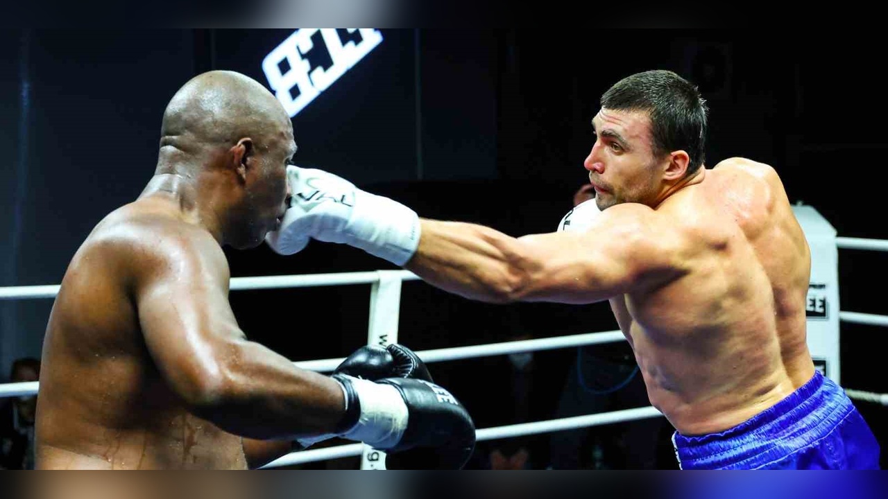 Viktor Faust ve Rydell Booker Boks Ringinde Karşılaşacak