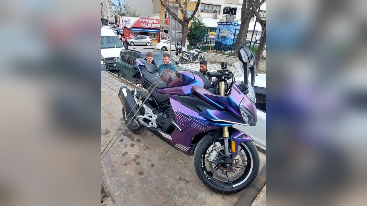 Motosiklet Sürücüsü Polisten Kaçarken Ceza Aldı ve Ehliyeti İptal Edildi