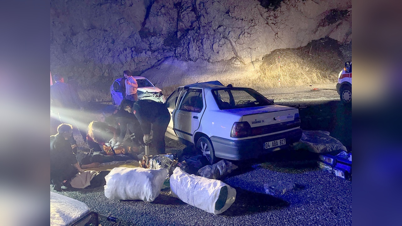 Erzurum'da Trafik Kazası: Bir Kişi Hayatını Kaybetti, Üç Kişi Yaralandı