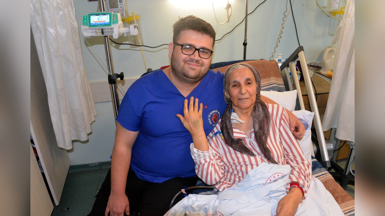 Hemşireden Hayat Kurtaran Kan Bağışı