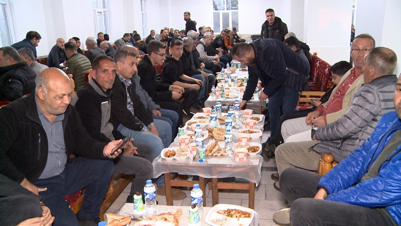 Mahalle İftarında Katılımcı Sayısı 1000'e Yükseldi