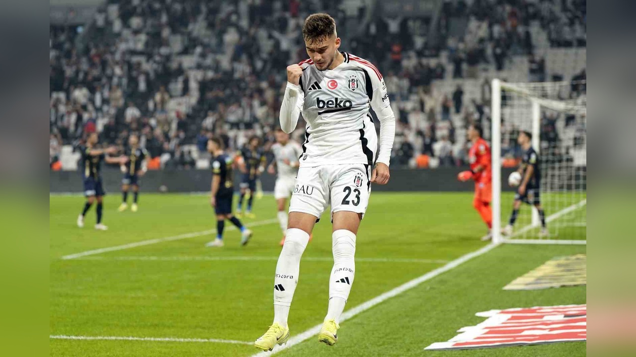 Ernest Muçi, Mario Gomez'in Ardından İlk Hedefte
